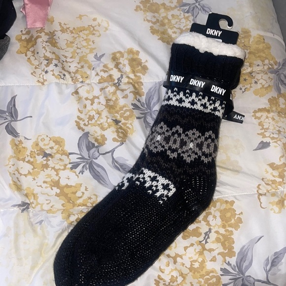 DKNY Comfy Slipper/Socks NWT - Picture 2 of 4